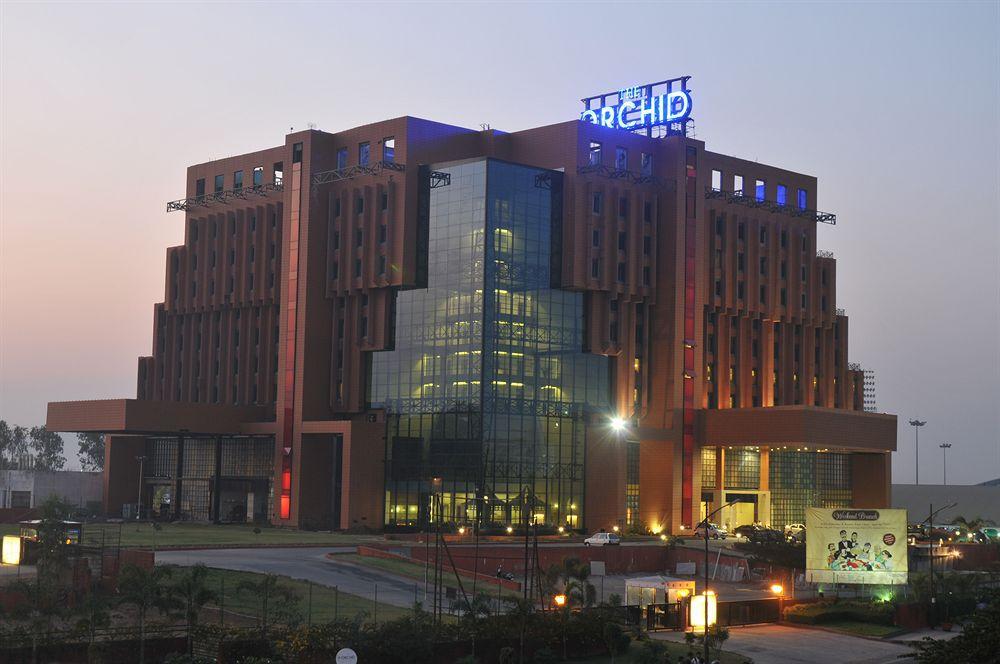 Royal Orchid Central, Пюн Екстериор снимка